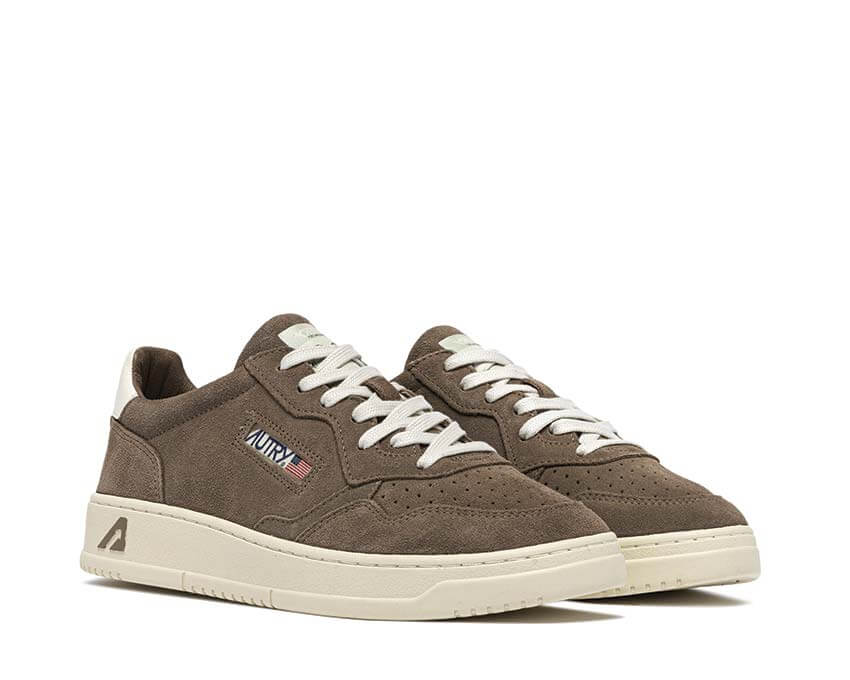 Autry Medalist Low "Cigar Suede"