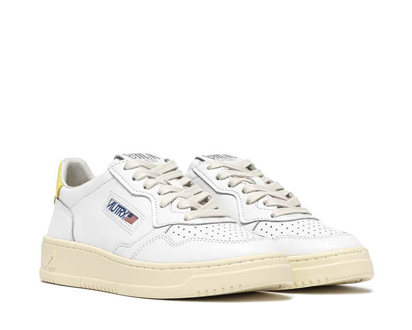 Autry Medalist Low W "White Lemon"