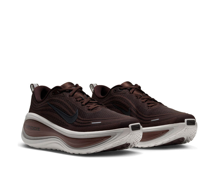 Nike Vomero Plus "Baroque Brown"