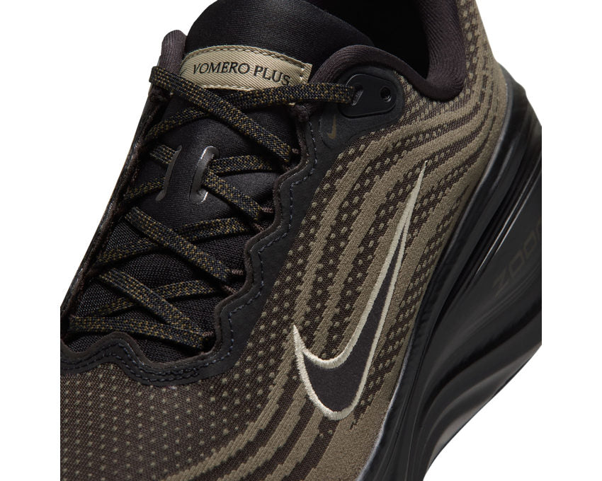 Nike Vomero Plus "Dark Hazel"