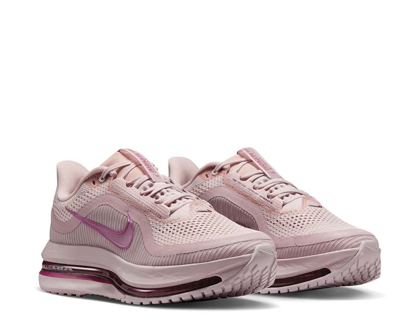 Nike Pegasus Premium W "Silt Red"
