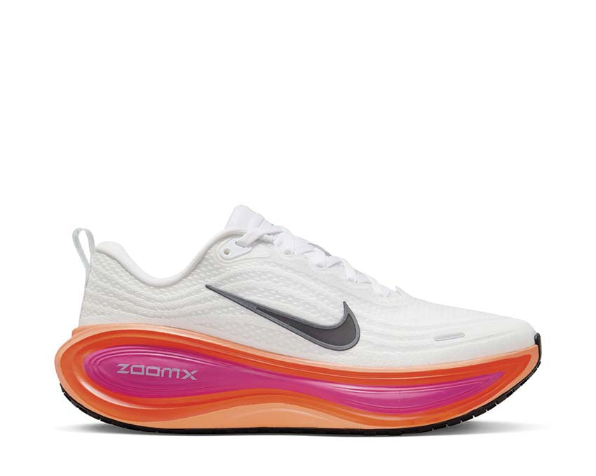 Nike Vomero Plus W "Fire Pink"