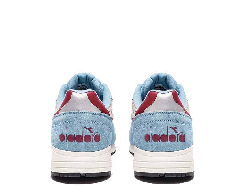 Diadora N902