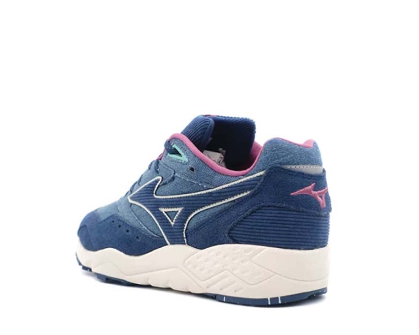 Mizuno Contender