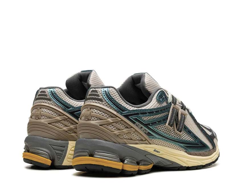 New Balance 1906R