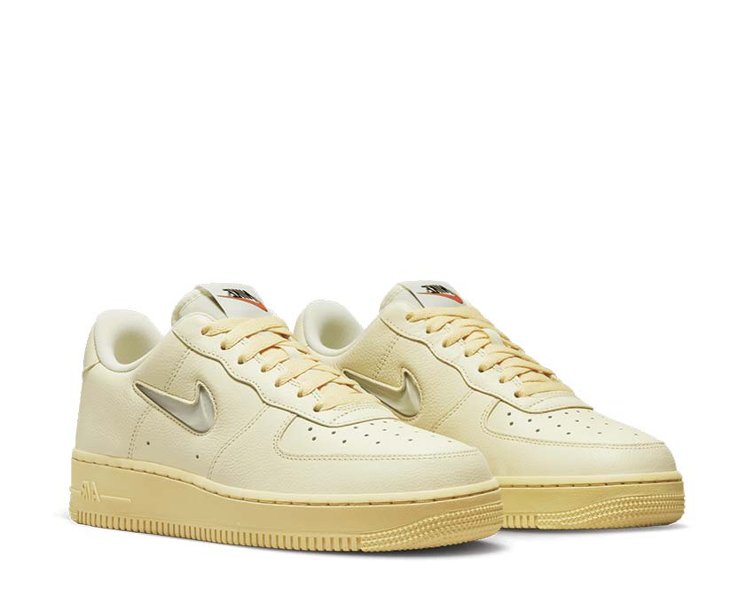 Nike Air Force 1 '07 LX