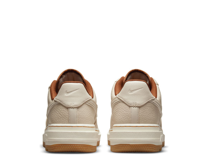 Nike Air Force 1 LUXE