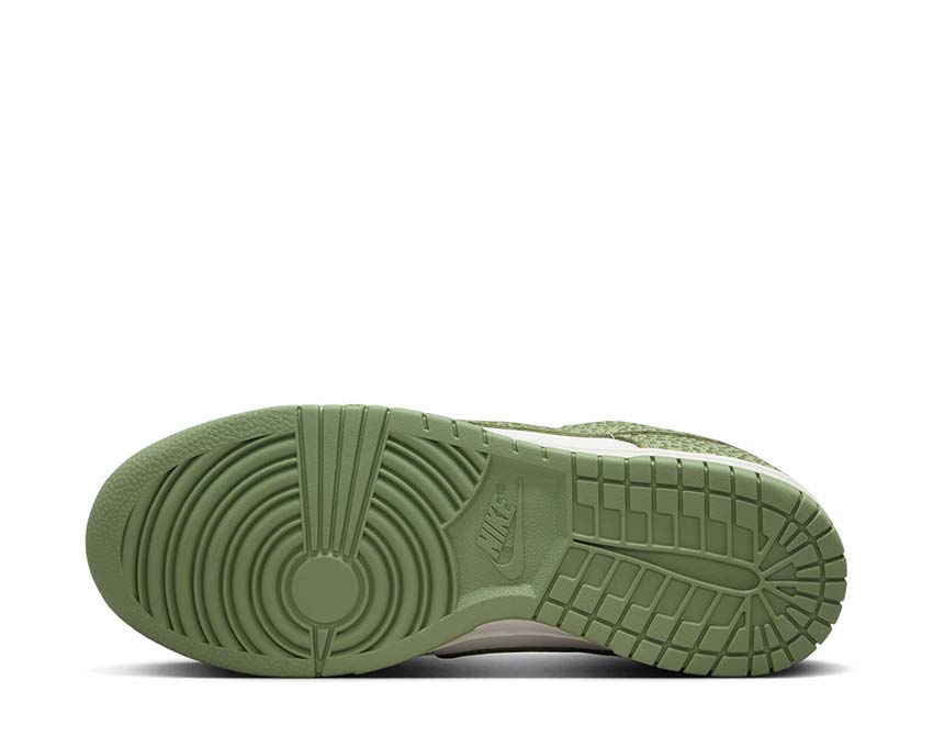 Nike Dunk Low Prm W "Safari Oil Green"