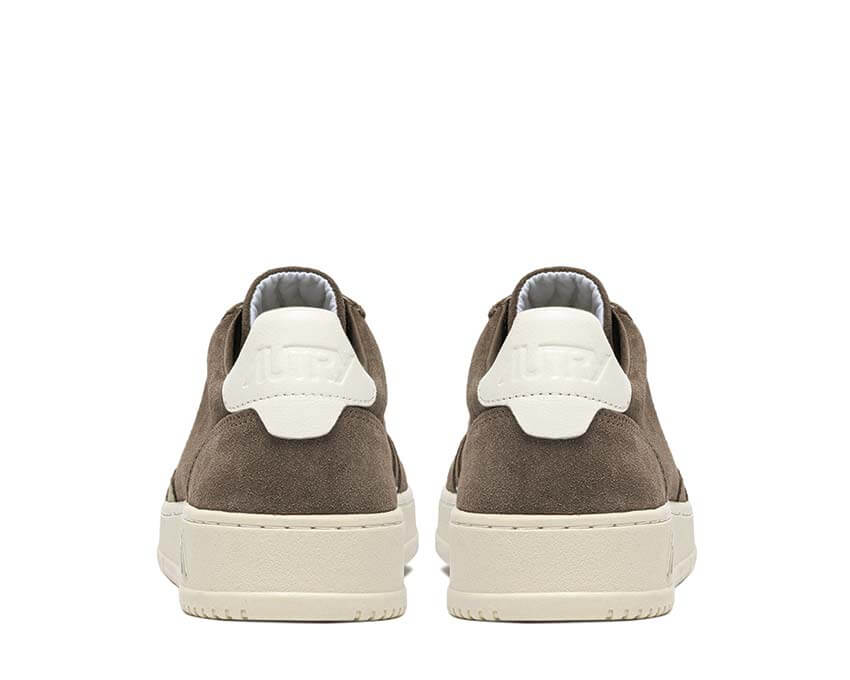 Autry Medalist Low "Cigar Suede"