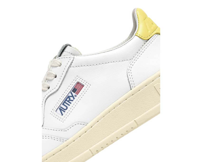 Autry Medalist Low W "White Lemon"