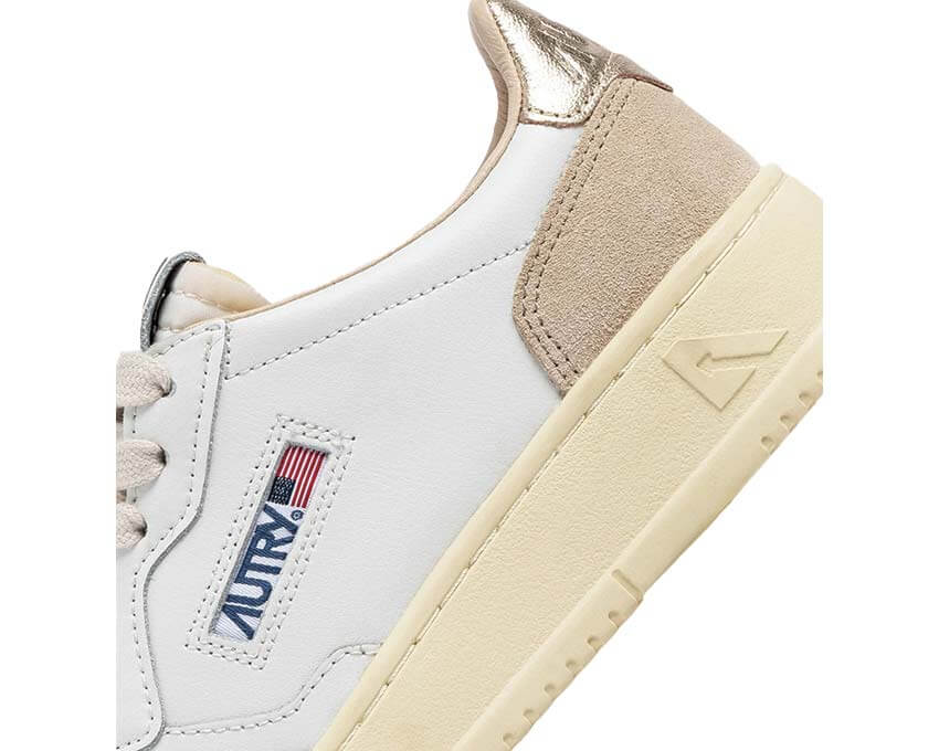 Autry Medalist Low W "White Gold Suede"