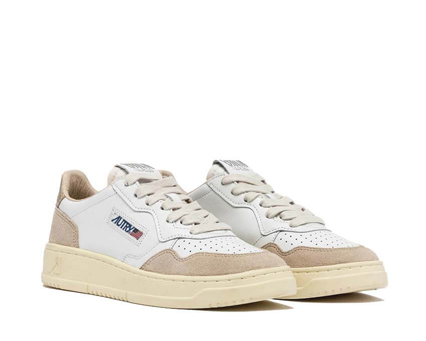 Autry Medalist Low W "White Gold Suede"