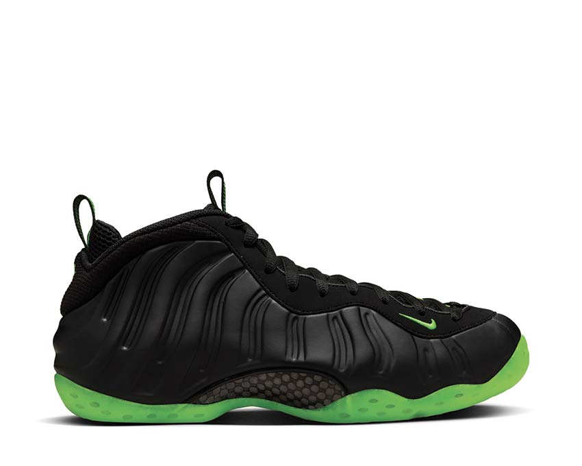 Nike Air Foamposite One "Black Volt"