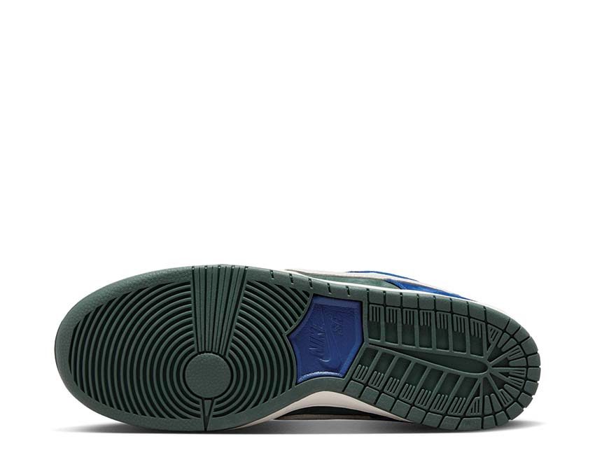 Nike SB Dunk Low Pro