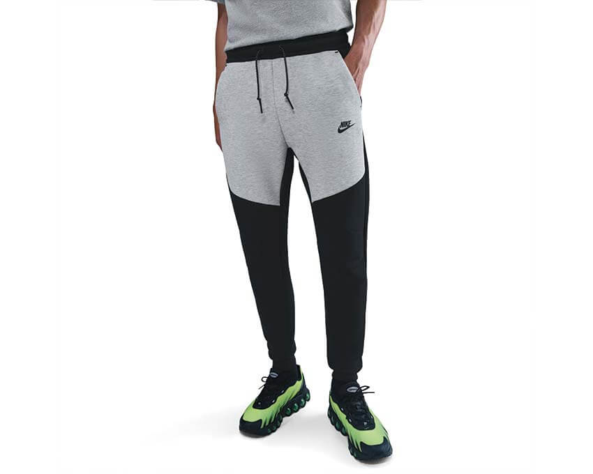 Nike Tech Fleece Jogger "Black"