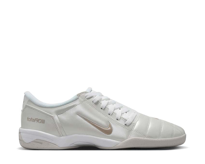 Nike Total 90 "Photon Dust"