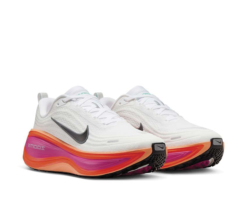 Nike Vomero Plus W "Fire Pink"