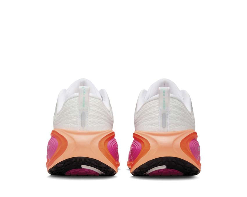 Nike Vomero Plus W "Fire Pink"