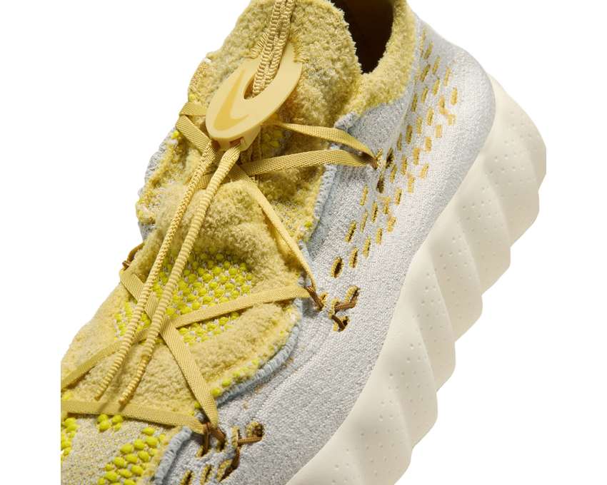 Nike Mind 002 FlyKnit "Light Bone"