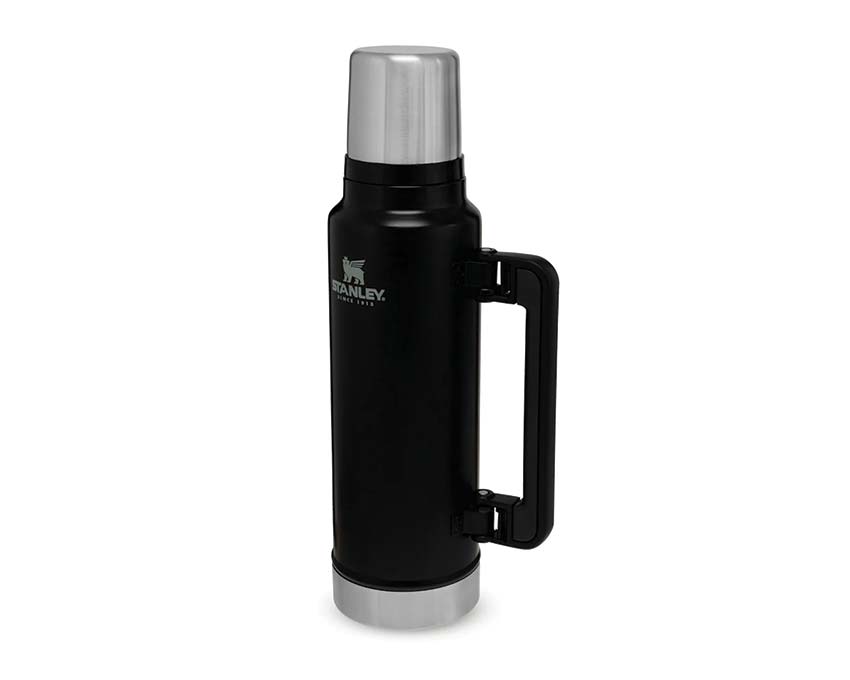 Stanley Classic Legendary Bottle Matte Black Pebble w