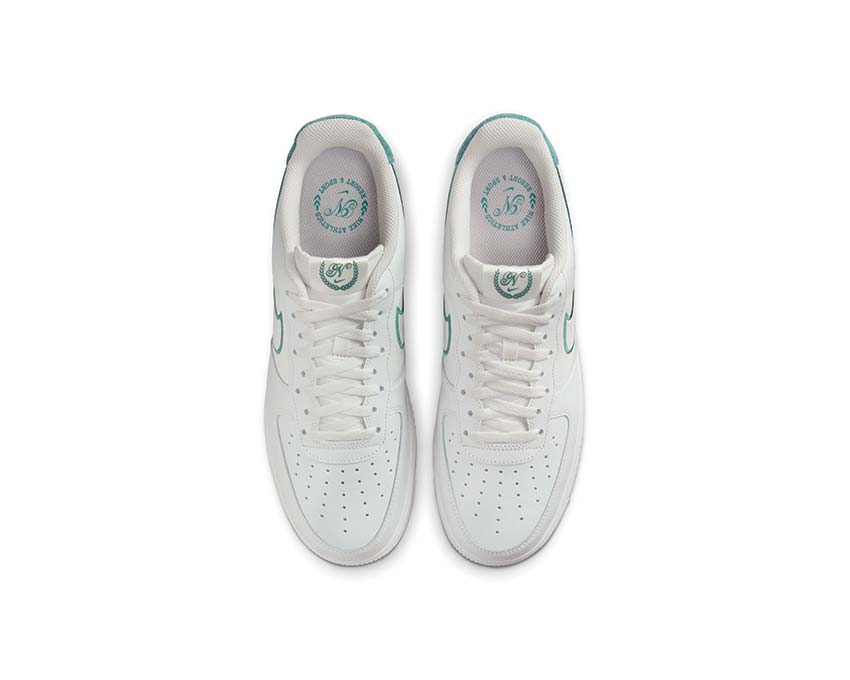Nike Air Force 1 '07 LV8