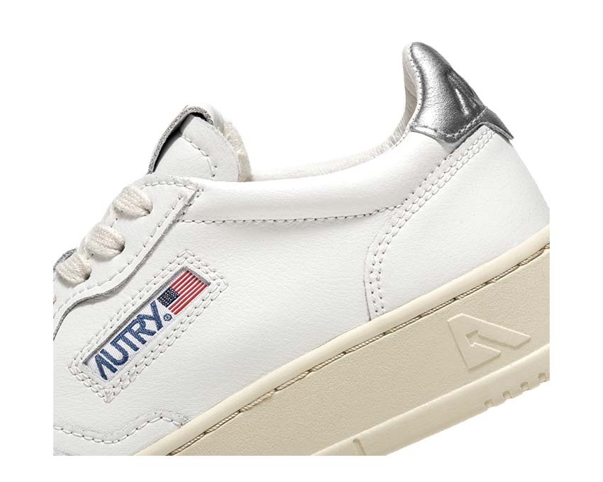 Autry Medalist Low W "White Blue"