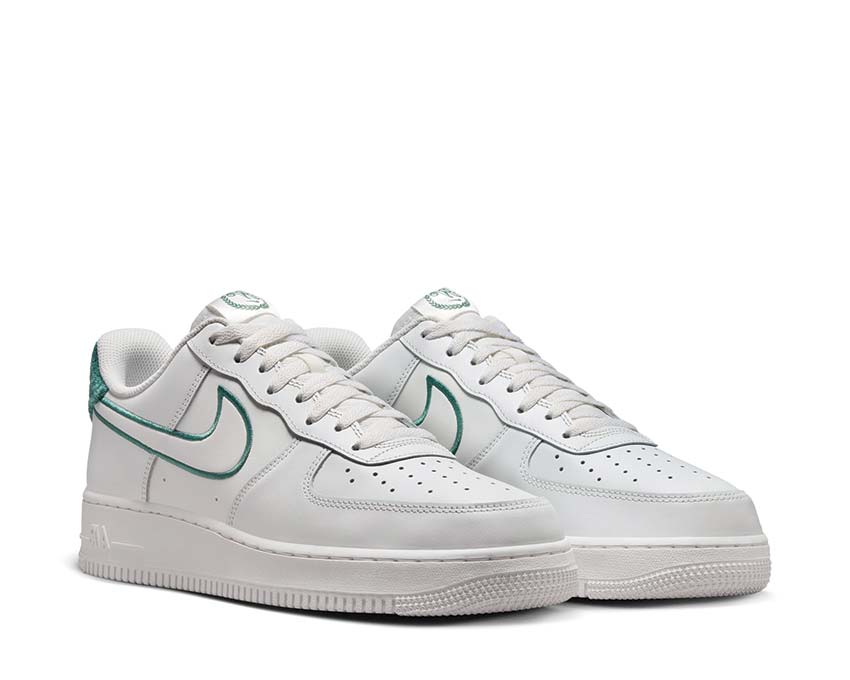 Nike Air Force 1 '07 LV8