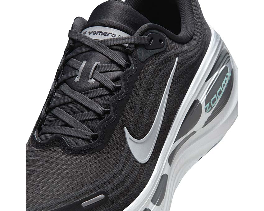 Nike Vomero Plus "Anthracite"