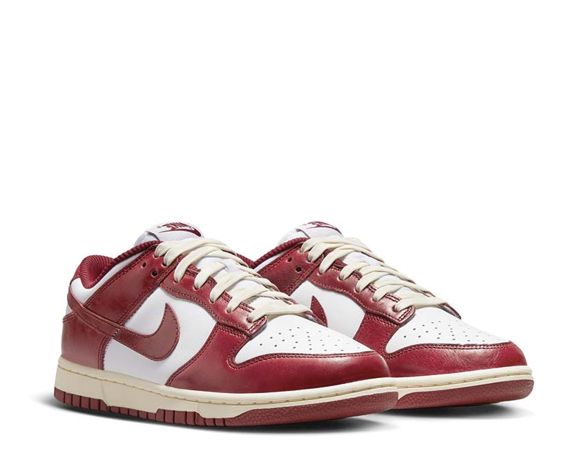 Nike Dunk Low PRM W