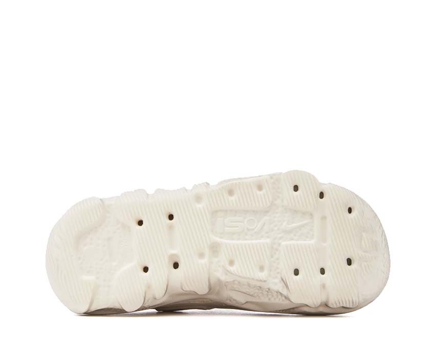 Nike ISPA Universal